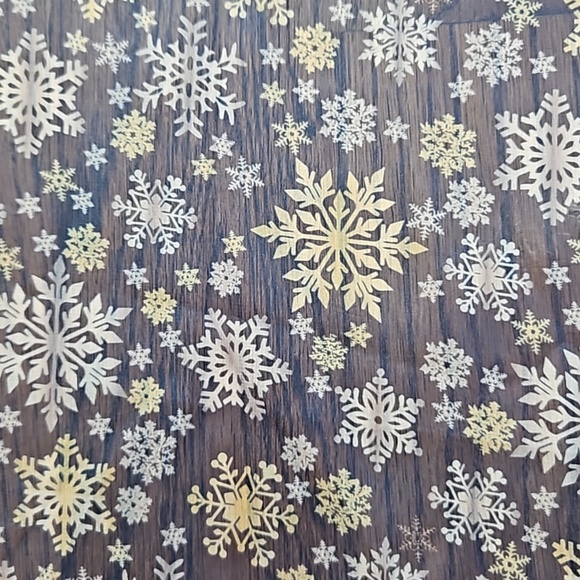 Snowflake Scarf - Picture 2 of 7